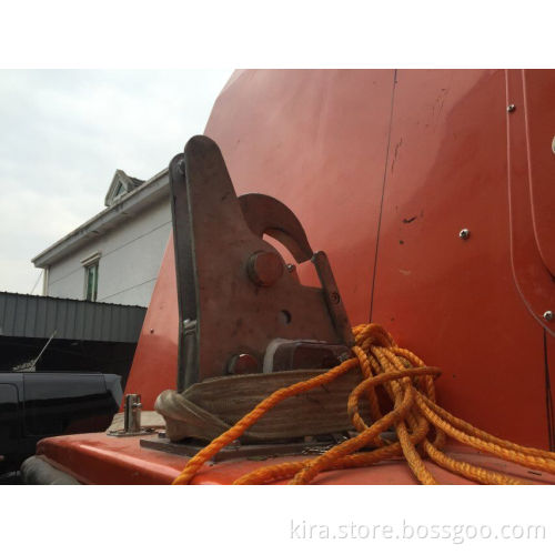 65 persons totally enclosed safety lifeboat